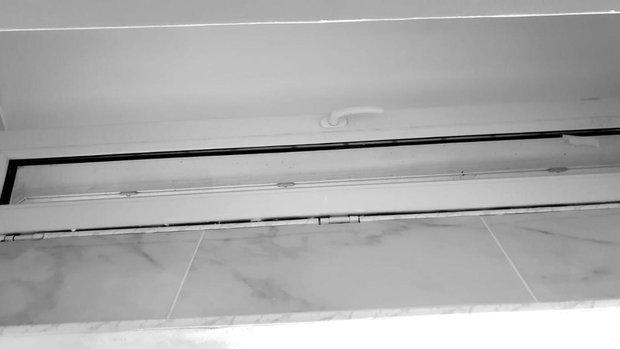 Jolie Appartement Avec 2 Chambres Partagees Parijs Buitenkant foto