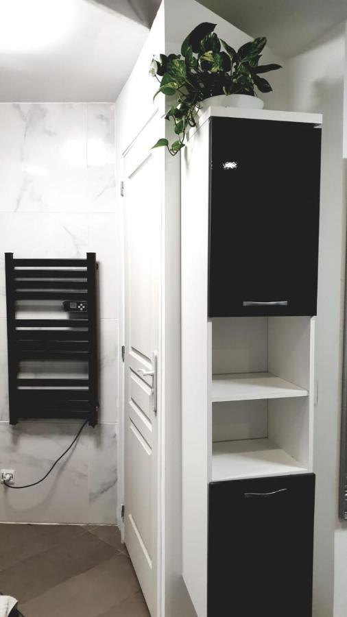 Jolie Appartement Avec 2 Chambres Partagees Parijs Buitenkant foto