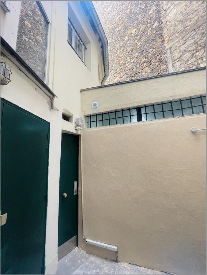 Jolie Appartement Avec 2 Chambres Partagees Parijs Buitenkant foto